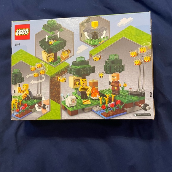 LEGO Minecraft The Bee Farm - new unopened box - Picture 2 of 7